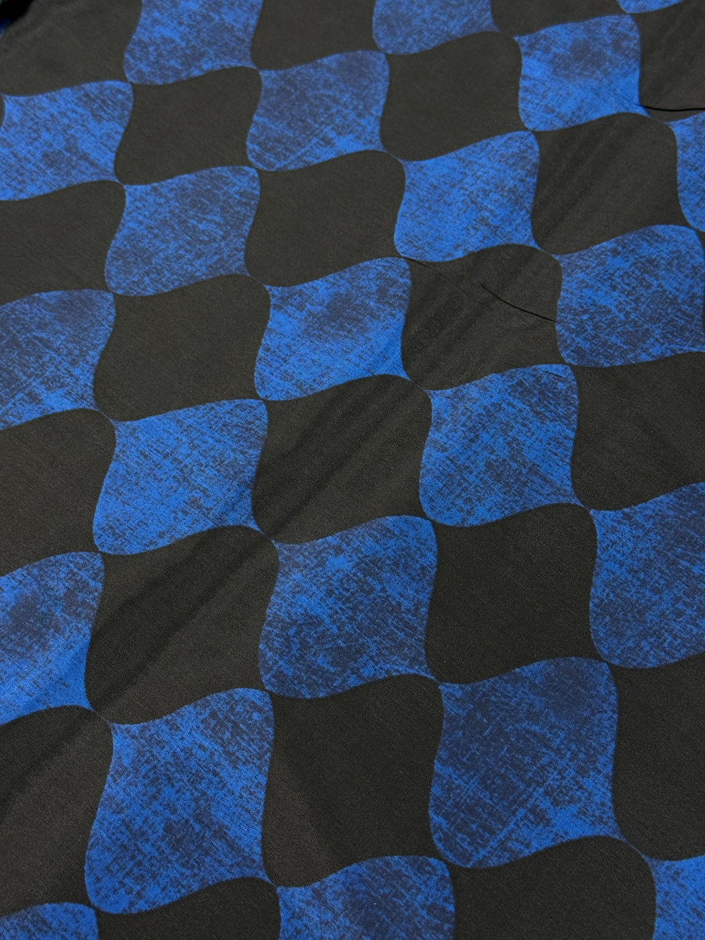 Cobalt Wave Geometric Crepe Print | 2507027