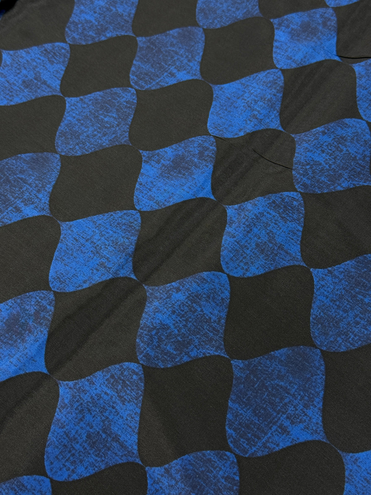 Cobalt Wave Geometric Crepe Print | 2507027